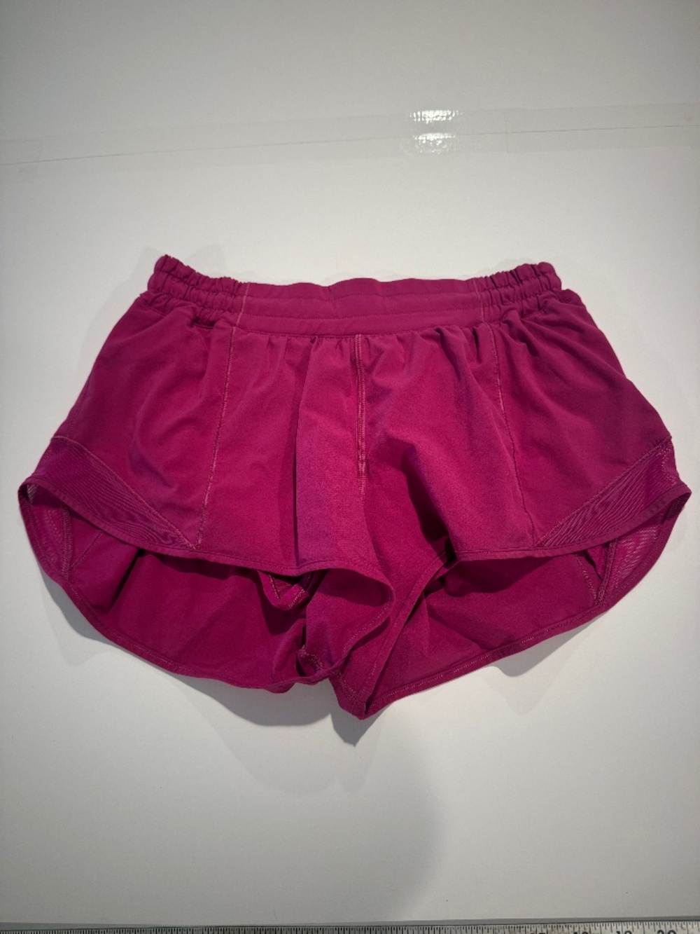Lululemon Hottie Hot Short Women's 8